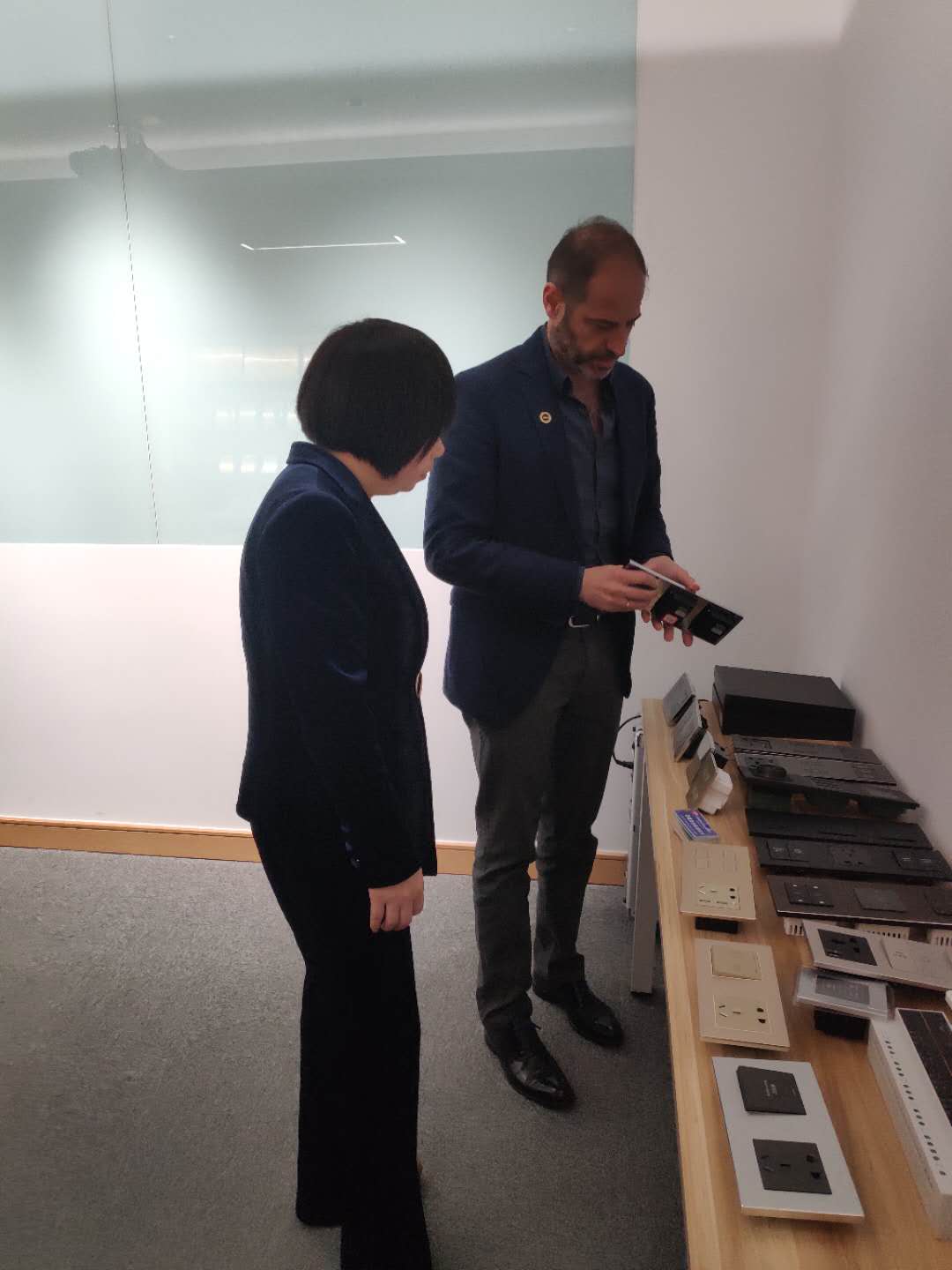 路創(chuàng)2 路創(chuàng)2